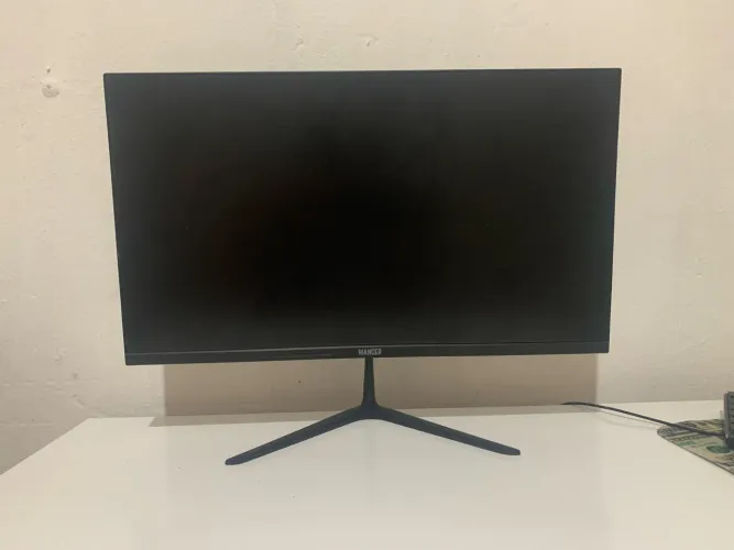 VENDO MONITOR, 21 POLEGADAS, 100 Hz, DEIXO ATÉ PÔ 300$ PRA VIM BUSCAR EM CASA 
