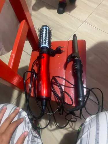 Vende-se escova giratória e babyliss