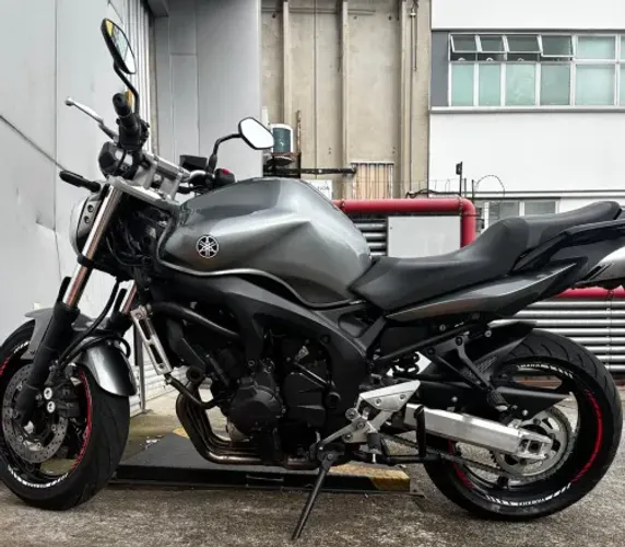 Yamaha FZ6 N 2009 | 600cc 4 Cilindros | Pirelli Novos