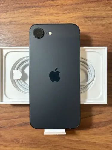 Iphone 17e acompanha caixa