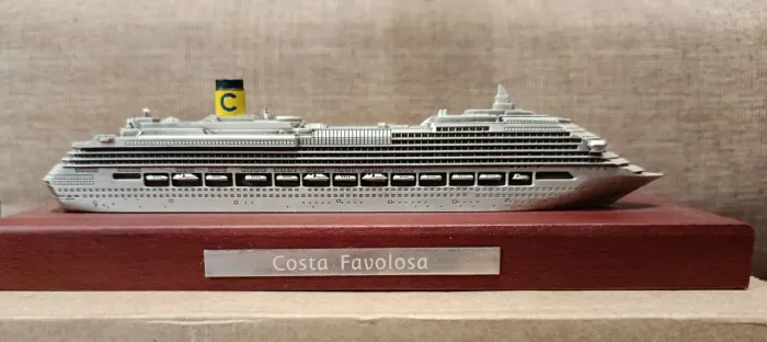 Linda maquete do navio Costa Favolosa 
