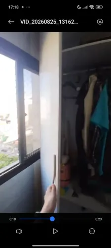 Guarda roupa branco duas portas