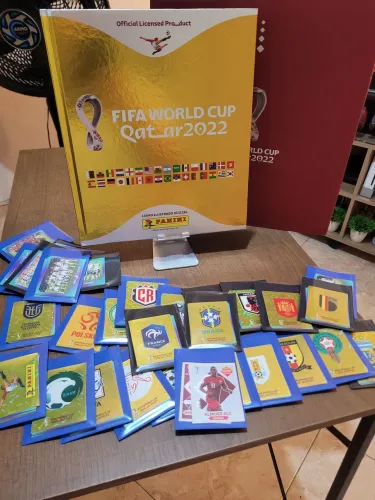 Álbum Copa 2022 Catar (incompleto)