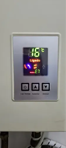 Aquecedor de passagem a gas Junker Inova