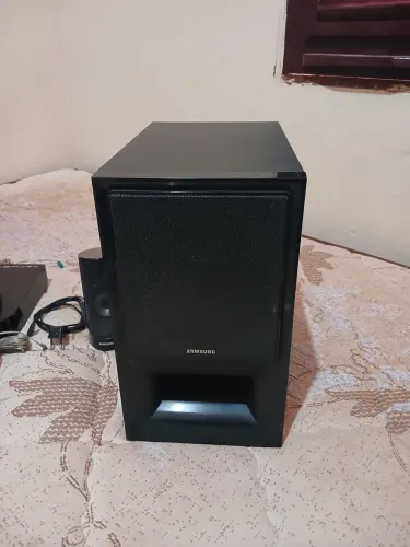 Home theater samsung 1000w Bluetooth youtube Netflix