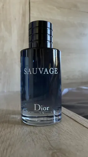 Perfume Christian Dior Sauvage EDT 100ml