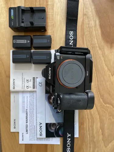 Sony Alpha a7r full frame mirrorless 36mp corpo - excelente estado apenas 4.650 cliques