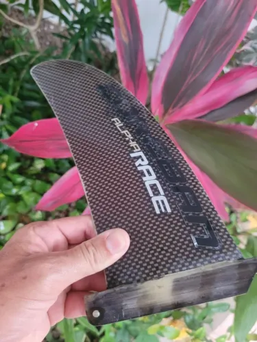 Quilhao Race Stand up SUP importada fibra de carbono 