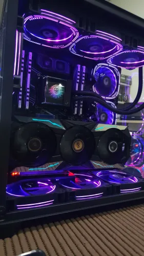 PC Gamer Hard-Core Ultra !!