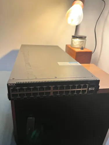 Switch Dell PowerConnect X1026P Gerenciável PoE - 24 Portas Gigabit