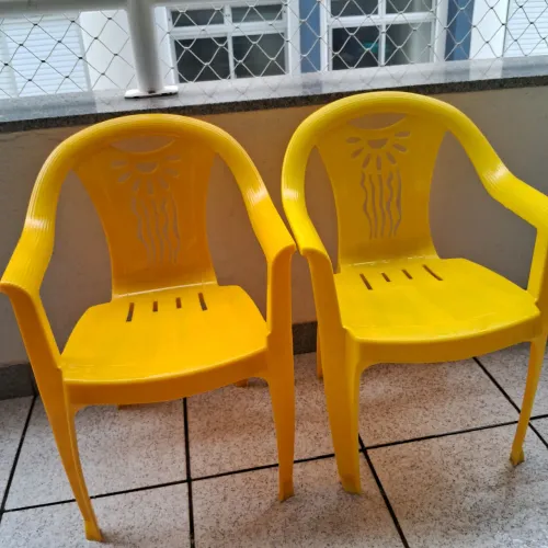 Cadeiras infantis plástico