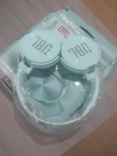 Fone de ouvido bluetooth JBL 