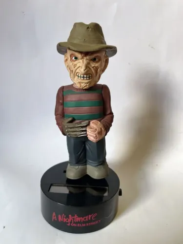 bobblehead freddy krueger neca