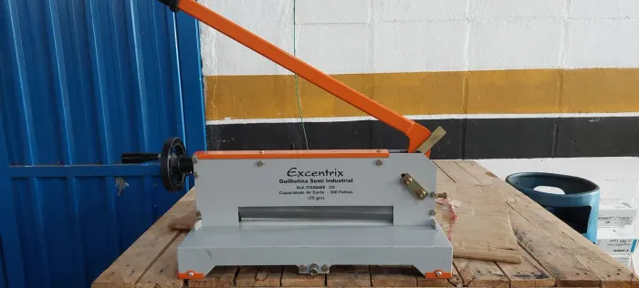 Guilhotina manual EXCENTRIX