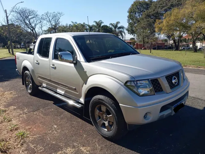 Nissan Frontier XE CD 4X4 2.5 TB Diesel 2010