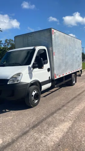 Iveco baú 2017