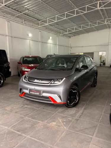 BYD Dolphin EV (Elétrico) 2026