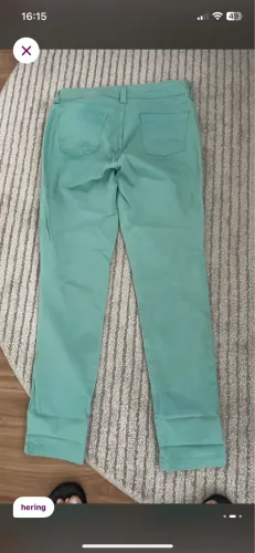 Calça feminina de brim com elastano, usada uma vez TAM. 46