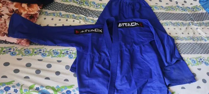 Vendo kimono de jiu-jitsu de criança 