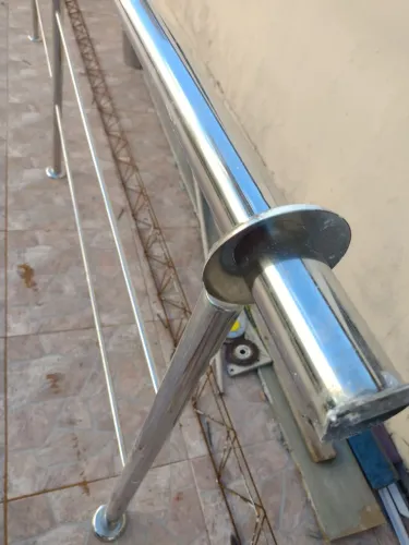 Vendo um corrimão de inox