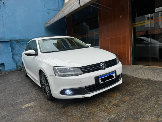 Volkswagen Jetta Highline 2.0 TSI 16V 4P Tiptronic 2013