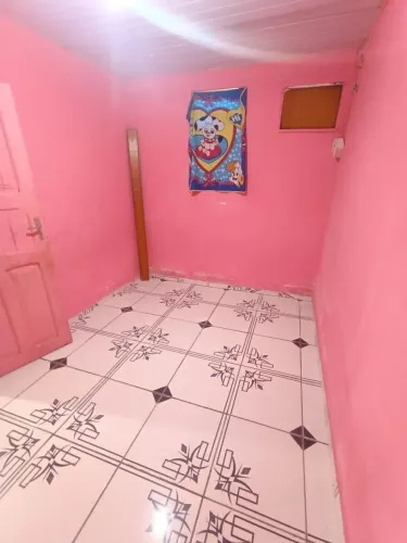//Casa com quintal e garagem no Vila da Prata 
