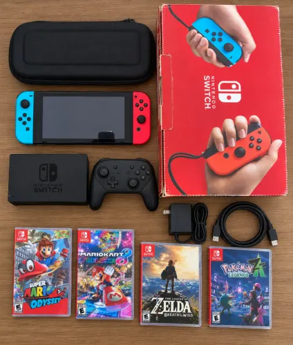 NINTENDO SWITCH V2 COMPLETO + ACESSORIOS.