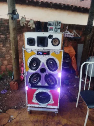 Vendo Caixa de som bob casa e carro toca file testó na hora 