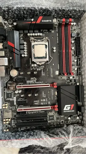 Kit PC Intel i3 7ª geração + placa-mãe + RAM + fonte (aceito propostas)