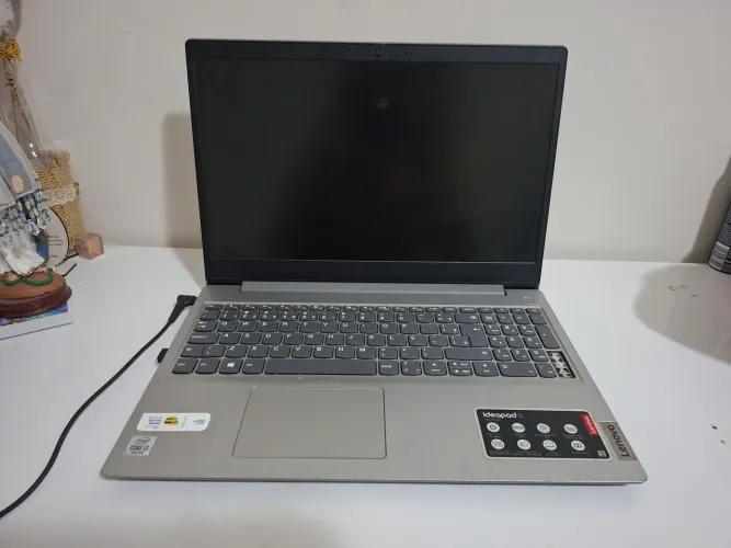 VENDO NOTEBOOK LENOVO IDEAPAD 3i - USADO