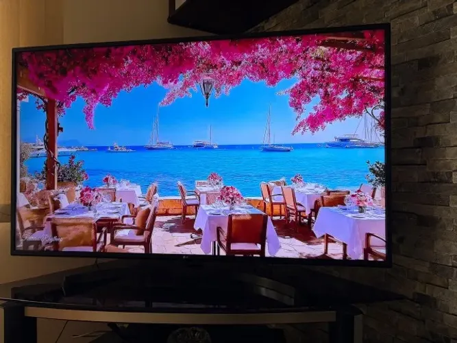 Smart TV LG 60" UHD 4K HDR Ativo, ThinQ AI Inteligência Artificial, Ultra Surround Sound