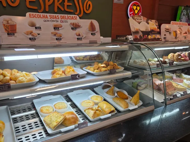 Cafeteria R$ 70 000 + parcelas