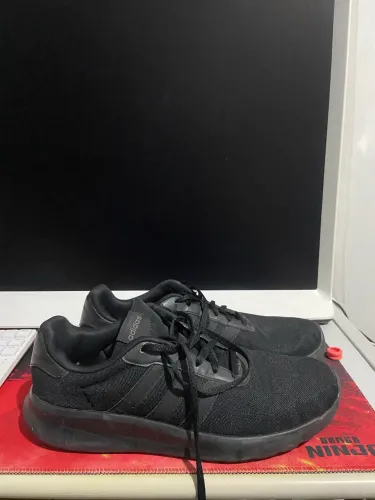 Tênis adidas