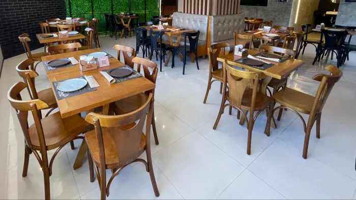 Mesas e cadeiras oar Restaurante