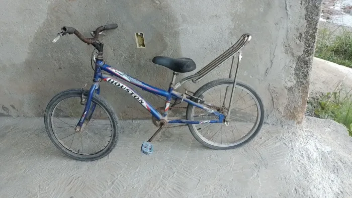 Vende se bicicleta