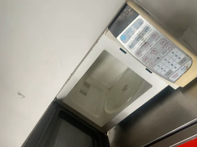 Microondas com defeito 
