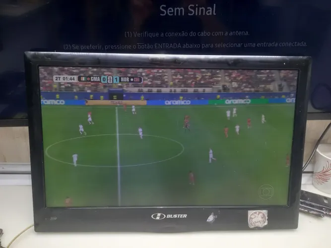 Tv monitor 22p 12v pega canais aberto 