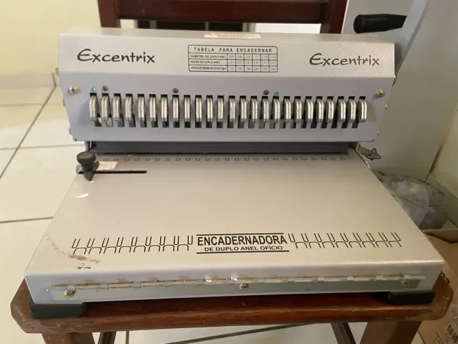 Encadernadora Excentrix 2x1 Wire-o