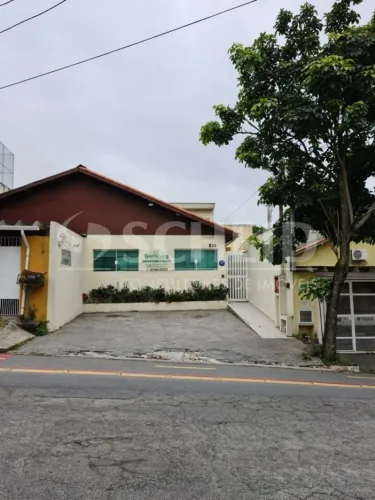 móvel comercial à venda na região do Campo Limpo