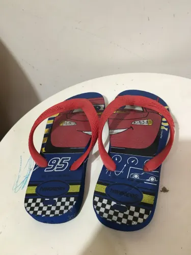 Chinelo Havaianas Mcqueem Disney 33/34
