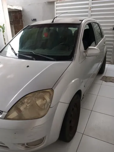 Ford Fiesta Class 1.6 8V 98cv 5P 2004