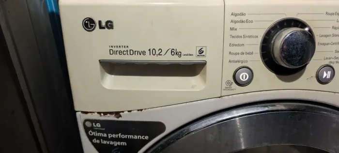 Máquina de lavar lava e seca LG 10.2 kg