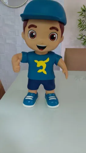 Desapego de boneco Lucas neto gigante