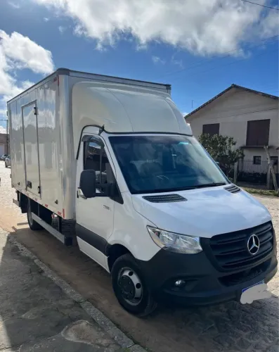 Sprinter 2.2 longa com baú único dono