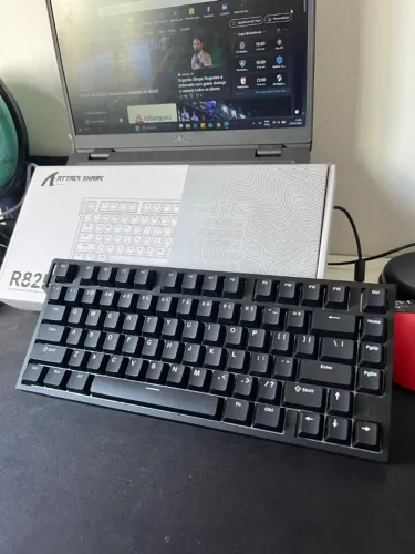 Teclado Mecânico Attack Shark R82HE Preto