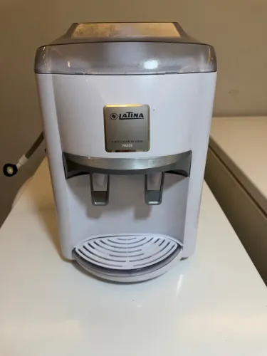 Vendo bebedouro purificador de água P355 Latina