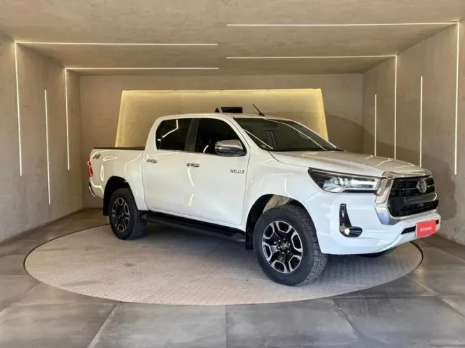 Toyota Hilux CD SRX 4X4 2.8 TDI 16V Diesel Aut. 2024