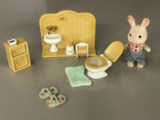 Irmão Coelho Chocolate e Toalete sylvanian families