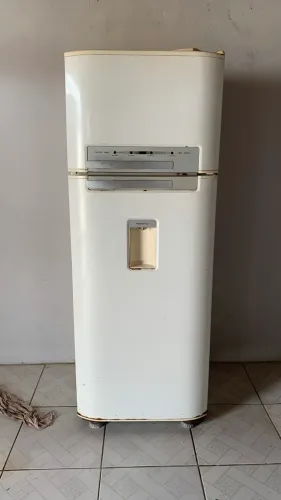 Geladeira Electrolux frost free 409Litros