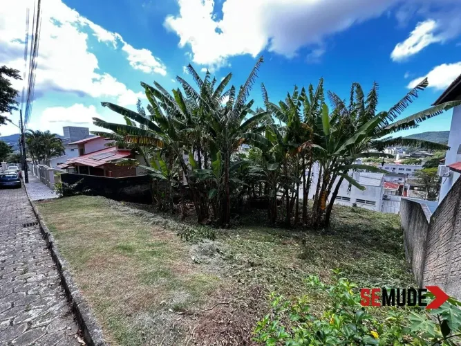 Terreno em condomínio fechado Bairro Trindade